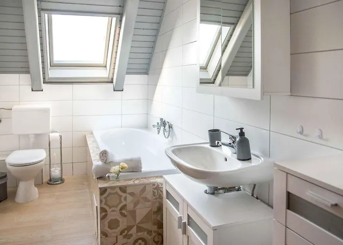 In 41942 Balatonkeresztúr