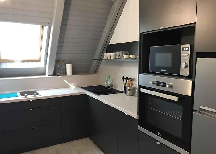 In 41942 Balatonkeresztúr